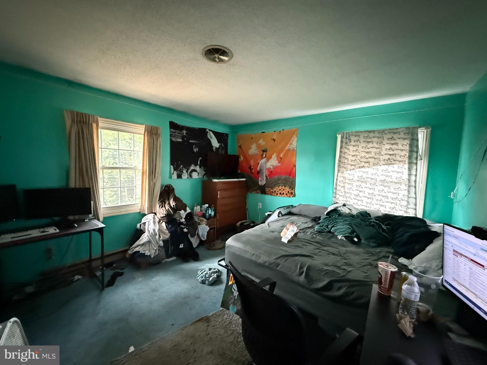 FOREST HILLS - Residential