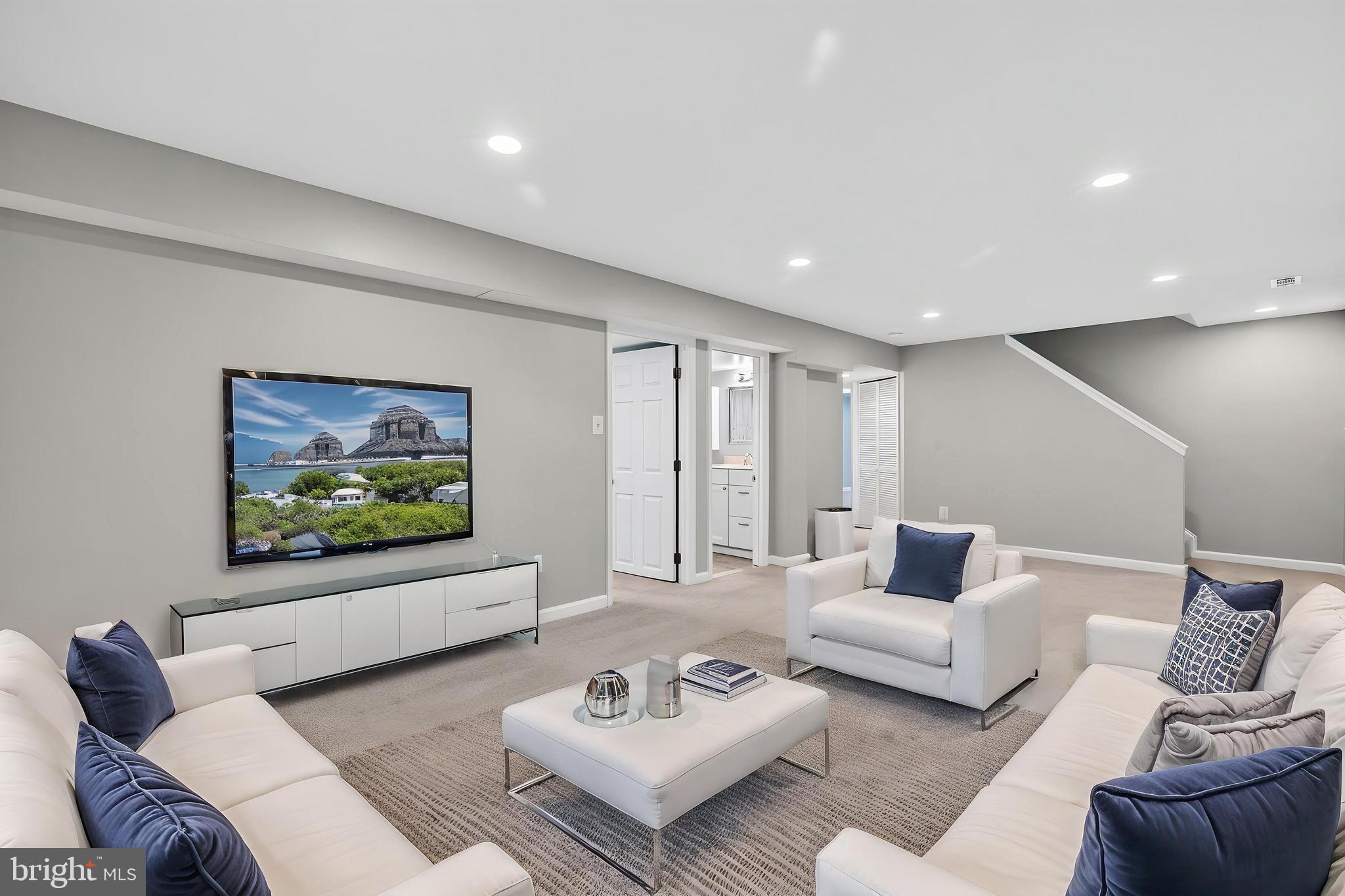 MIDDLE VALLEY - Residential