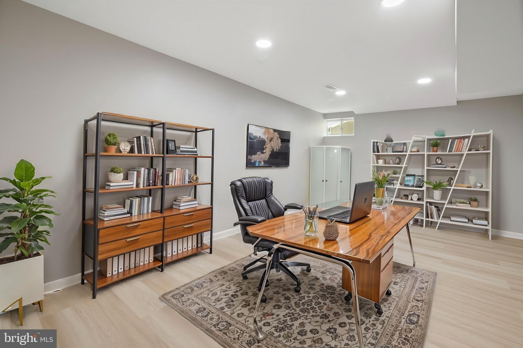 MIDDLE VALLEY - Residential