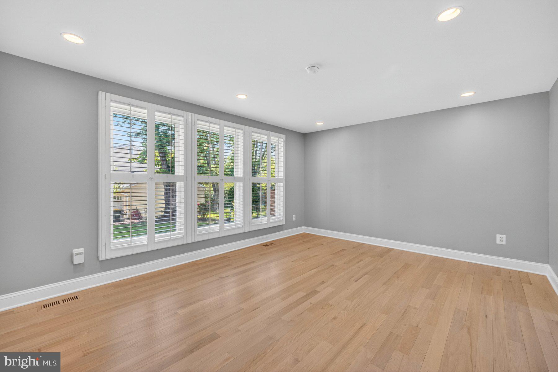 MIDDLE VALLEY - Residential