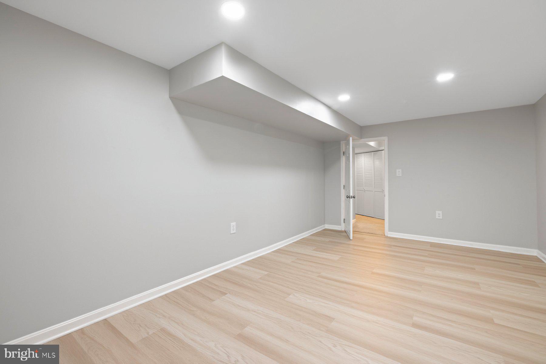 MIDDLE VALLEY - Residential