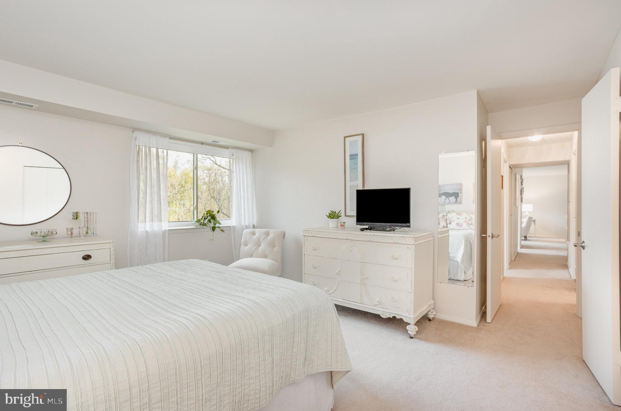 KENWOOD GARDENS - Residential