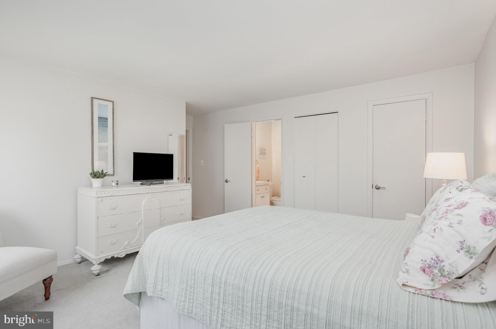 KENWOOD GARDENS - Residential