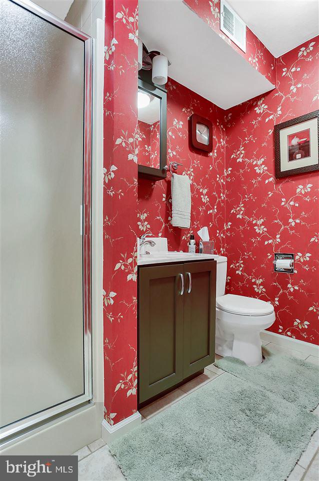 WESTLYN CONDOS - Residential