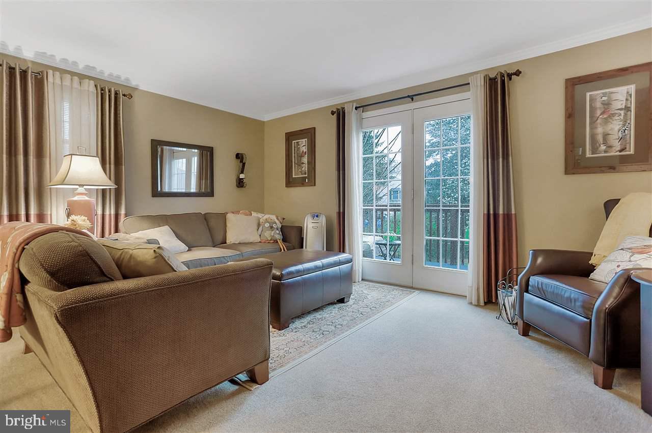 WESTLYN CONDOS - Residential
