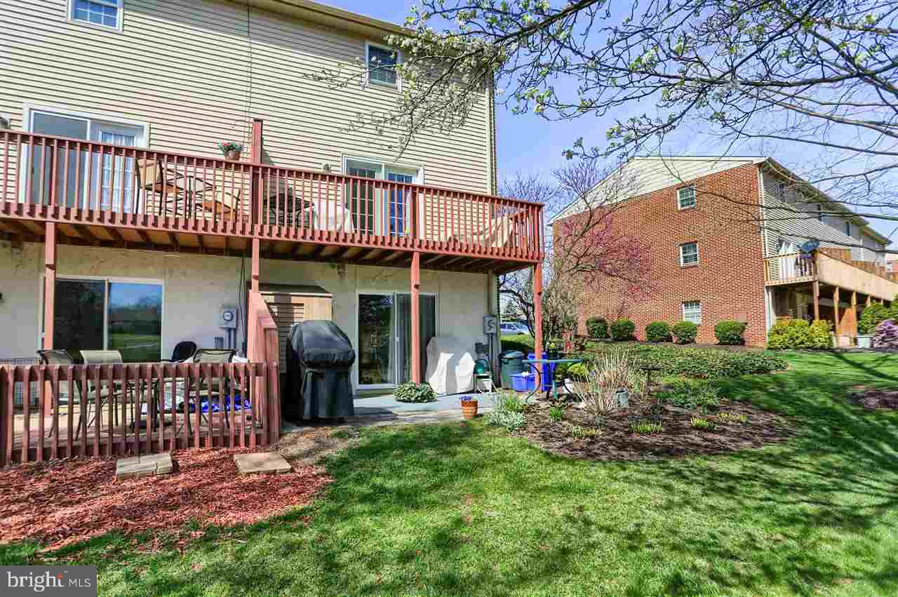 WESTLYN CONDOS - Residential