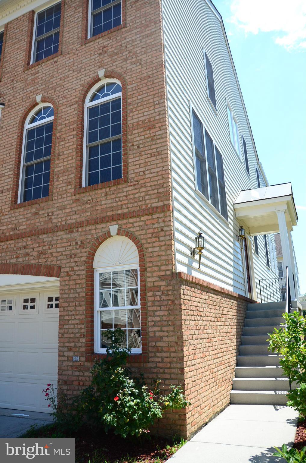 SOUTH RIDING - Residential Lease