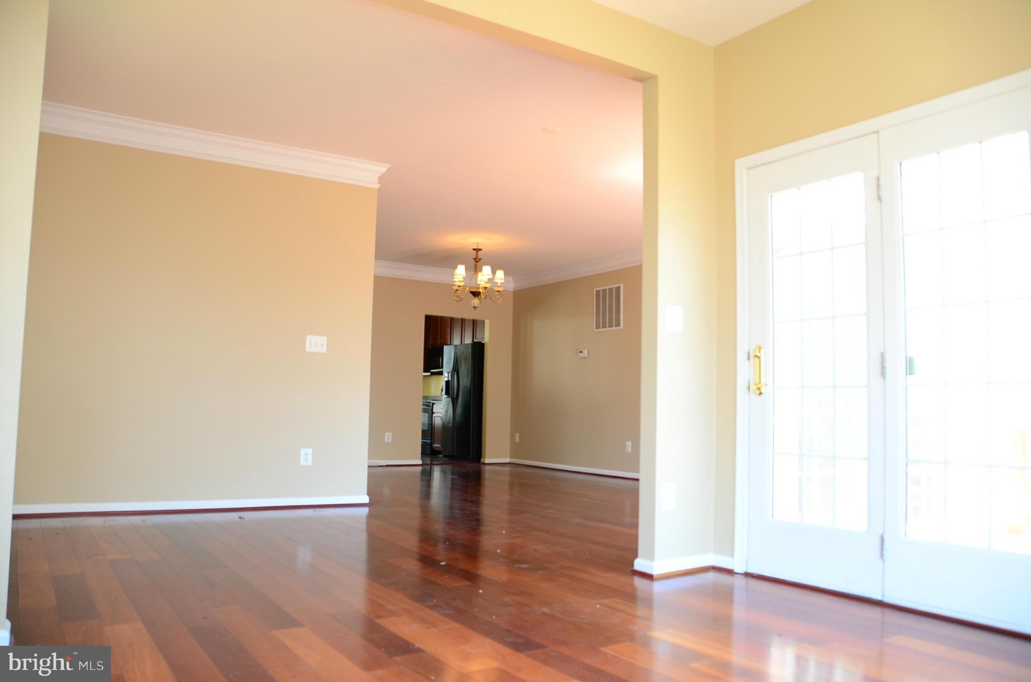 SOUTH RIDING - Residential Lease