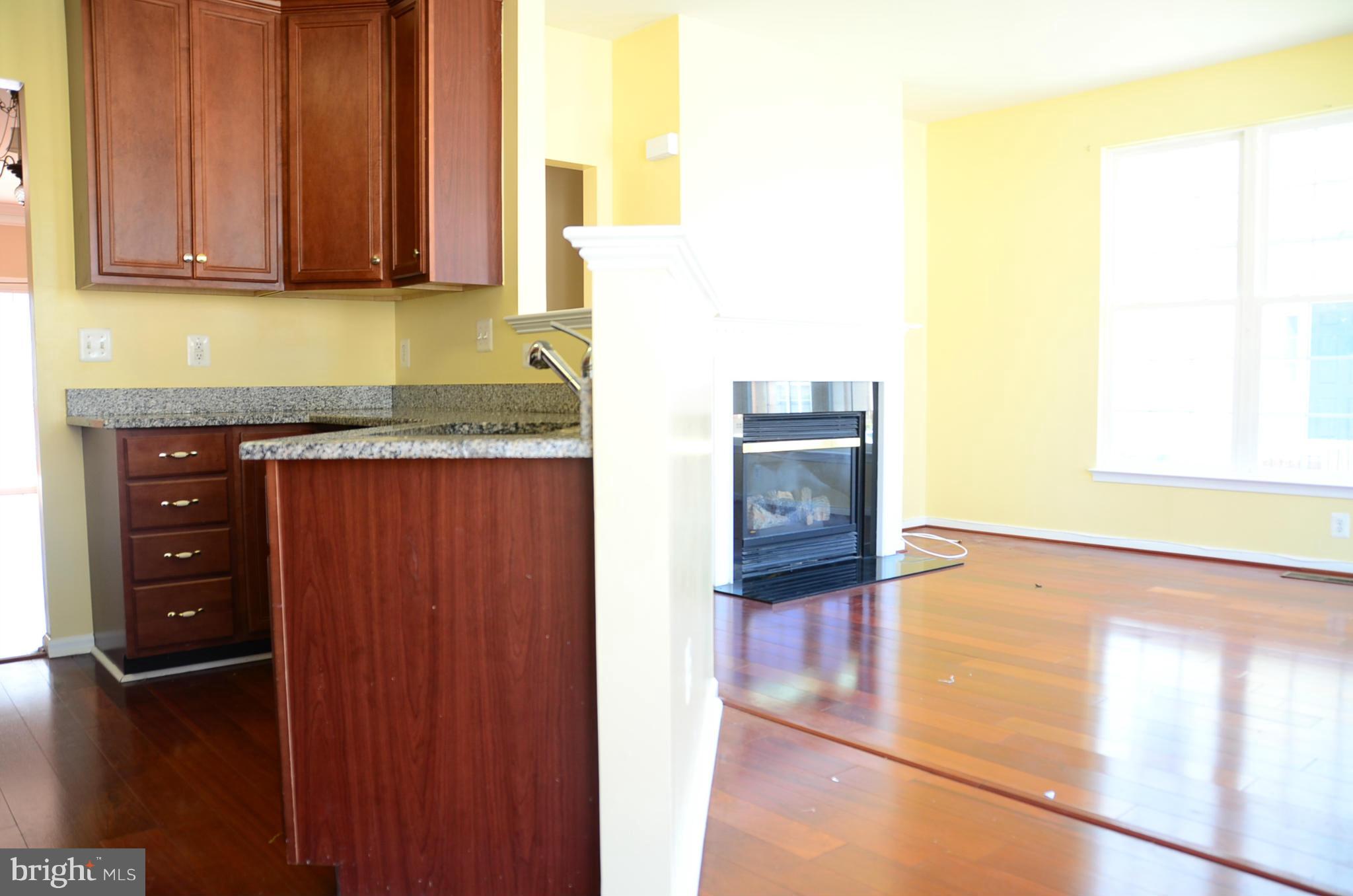 SOUTH RIDING - Residential Lease