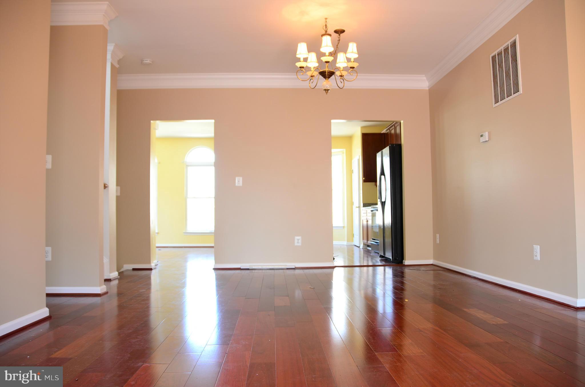 SOUTH RIDING - Residential Lease