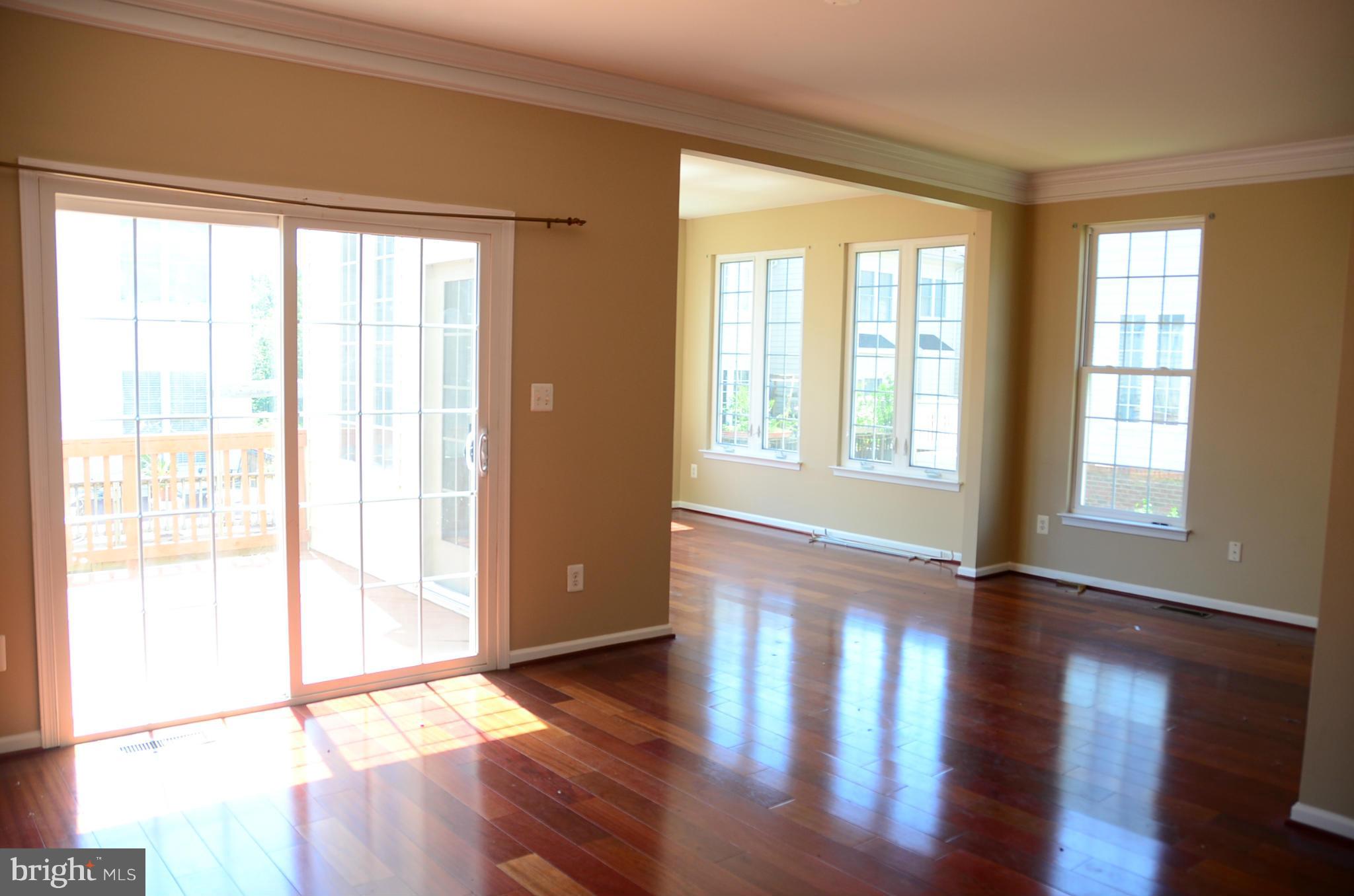 SOUTH RIDING - Residential Lease