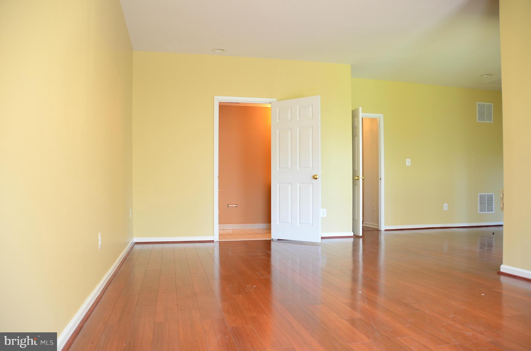 SOUTH RIDING - Residential Lease