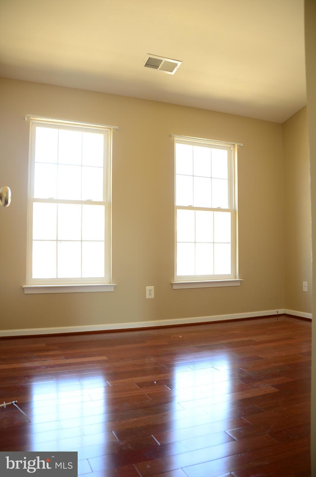 SOUTH RIDING - Residential Lease