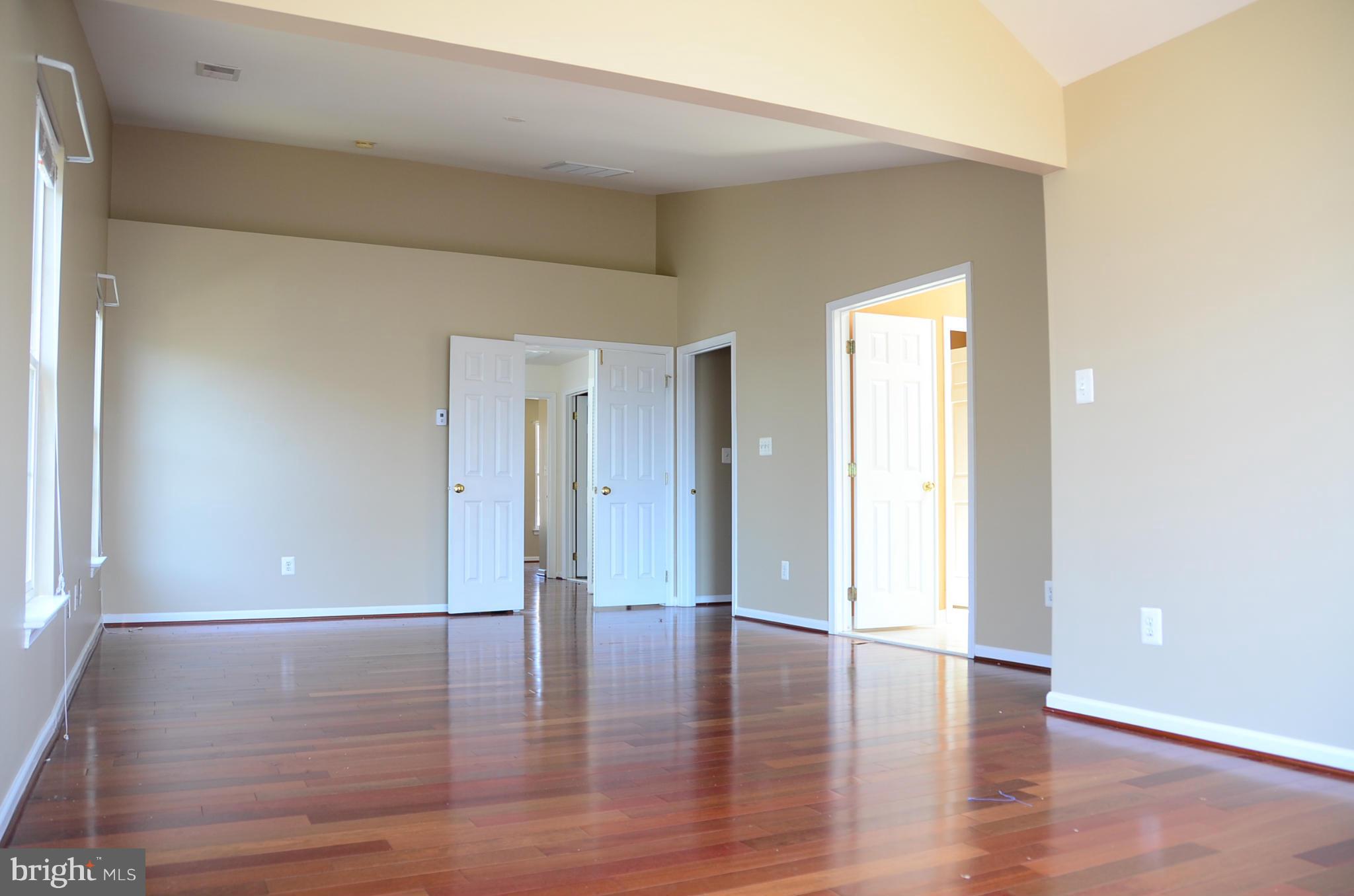 SOUTH RIDING - Residential Lease