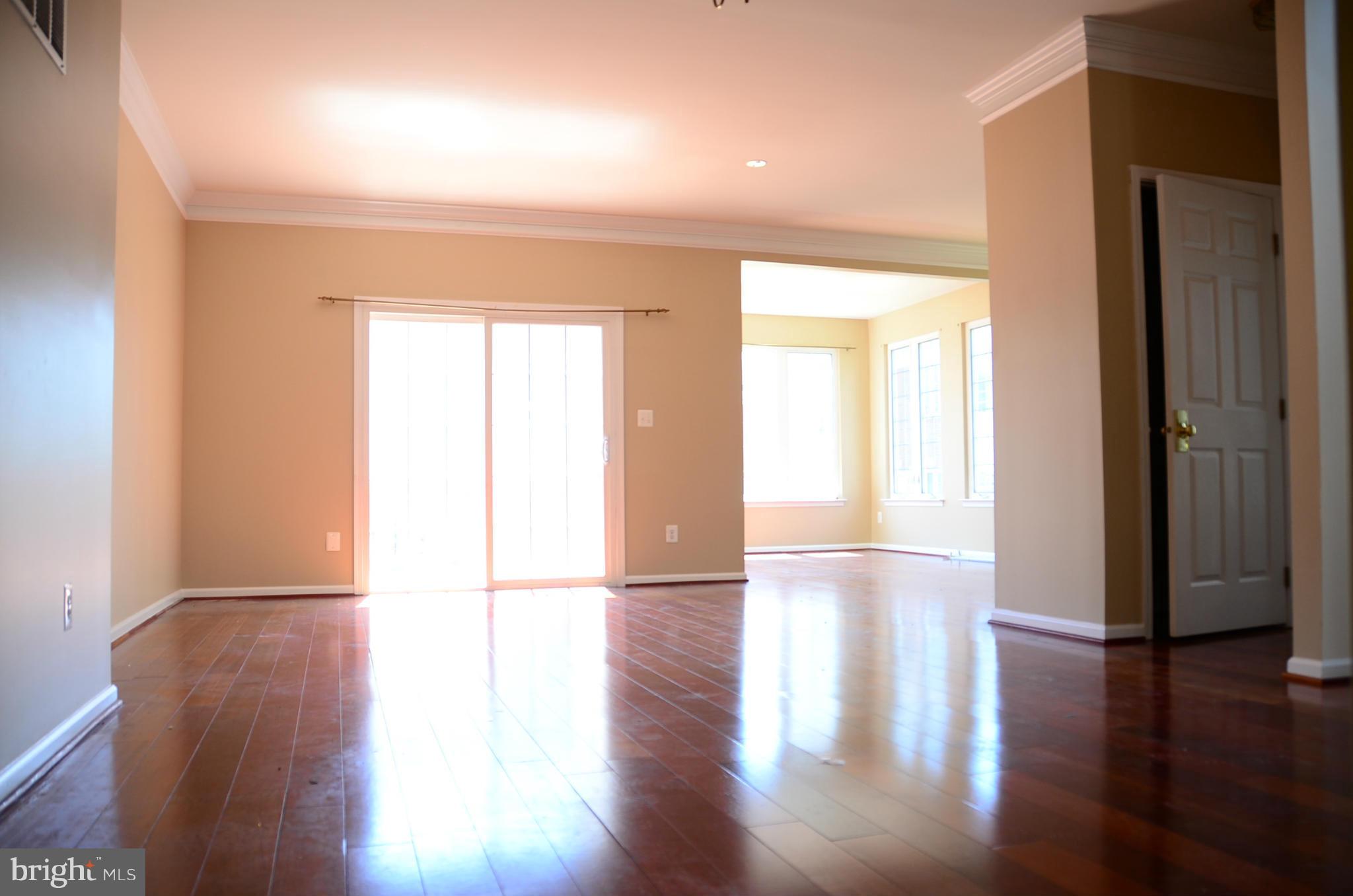 SOUTH RIDING - Residential Lease