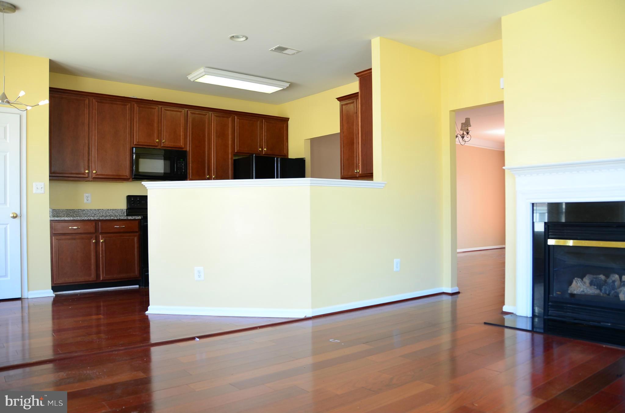 SOUTH RIDING - Residential Lease