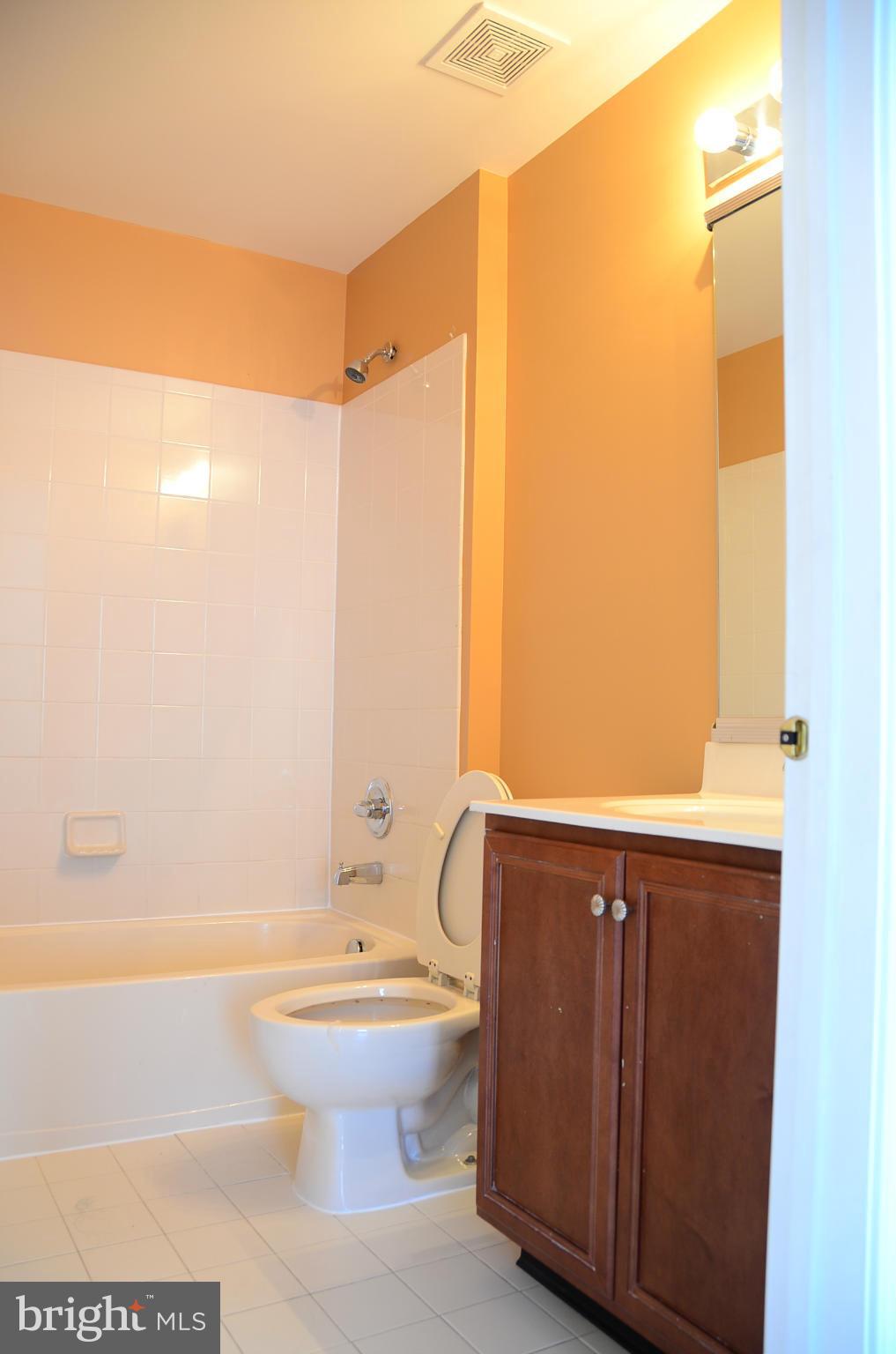 SOUTH RIDING - Residential Lease