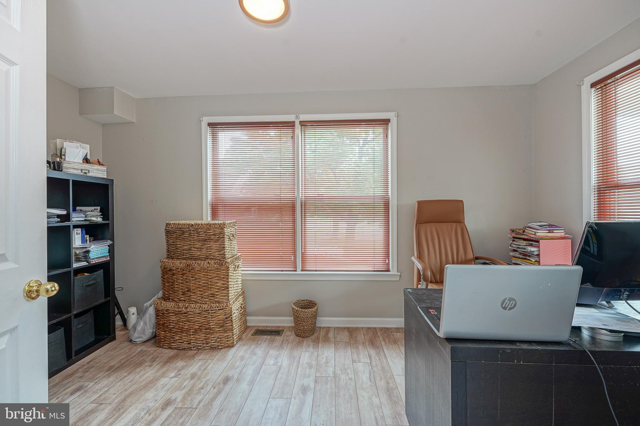 BOOTH CORNER - Residential