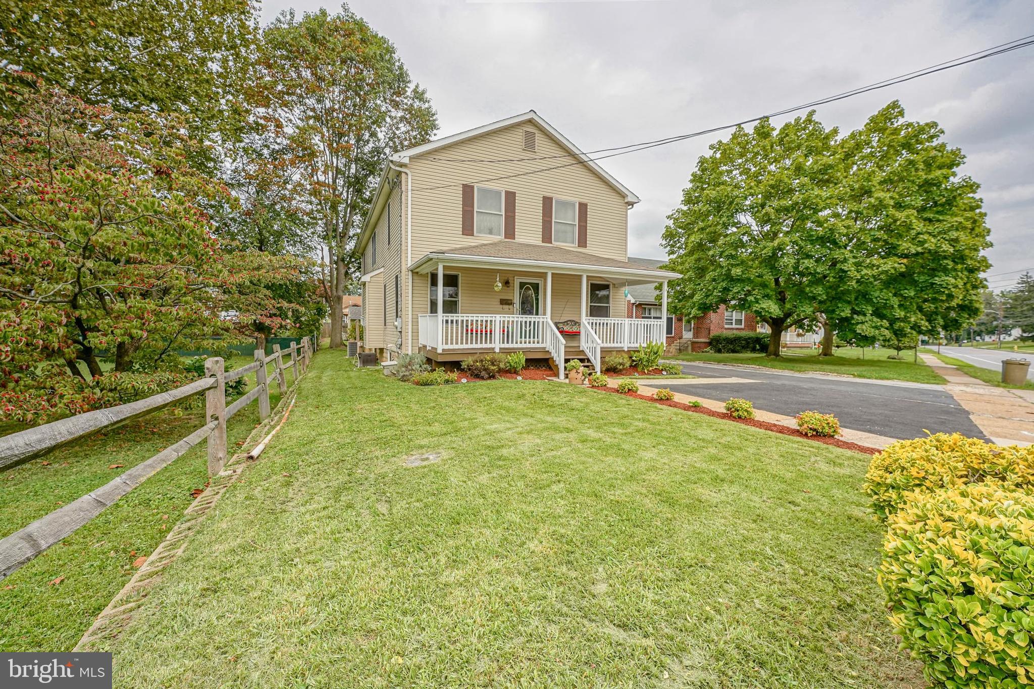 BOOTH CORNER - Residential