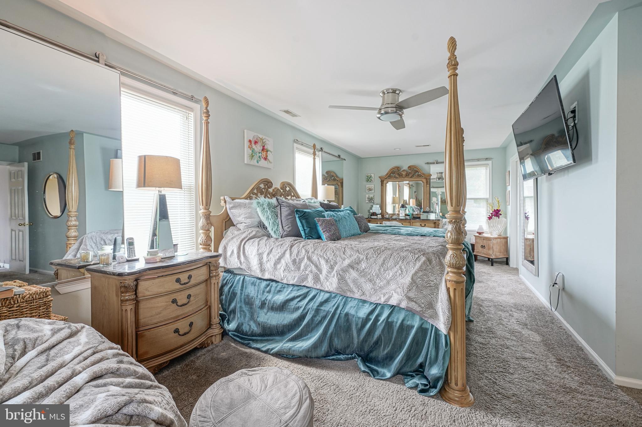 BOOTH CORNER - Residential