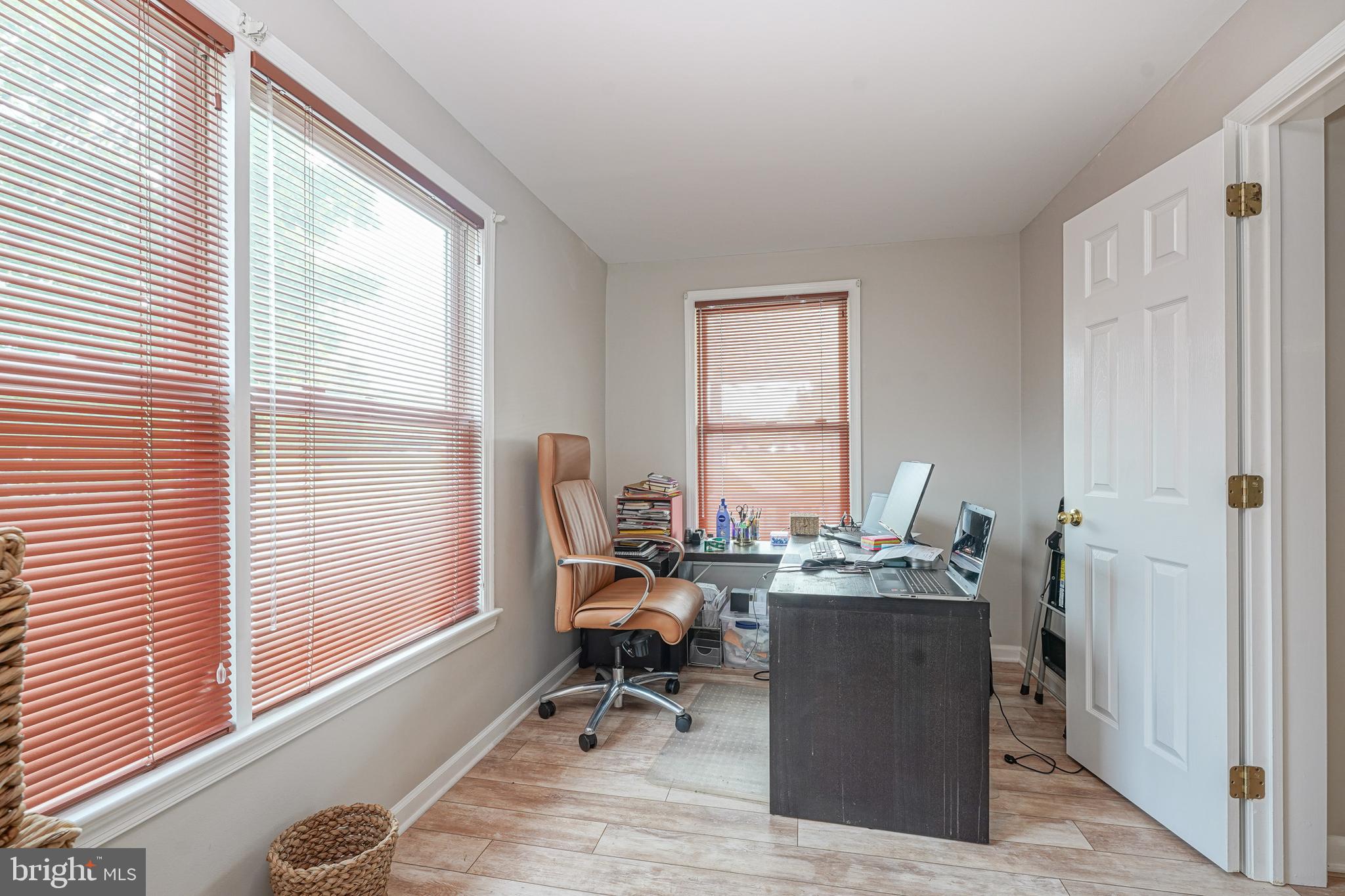 BOOTH CORNER - Residential