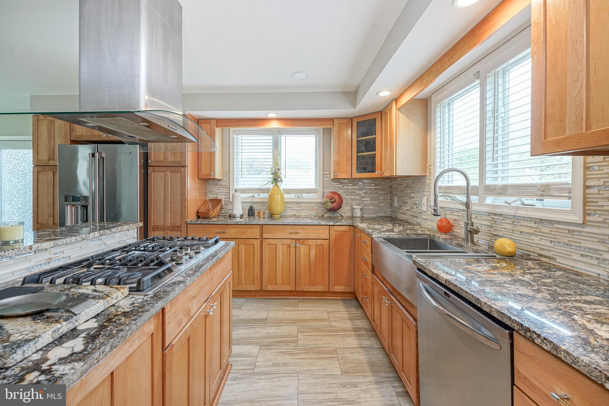 BOOTH CORNER - Residential