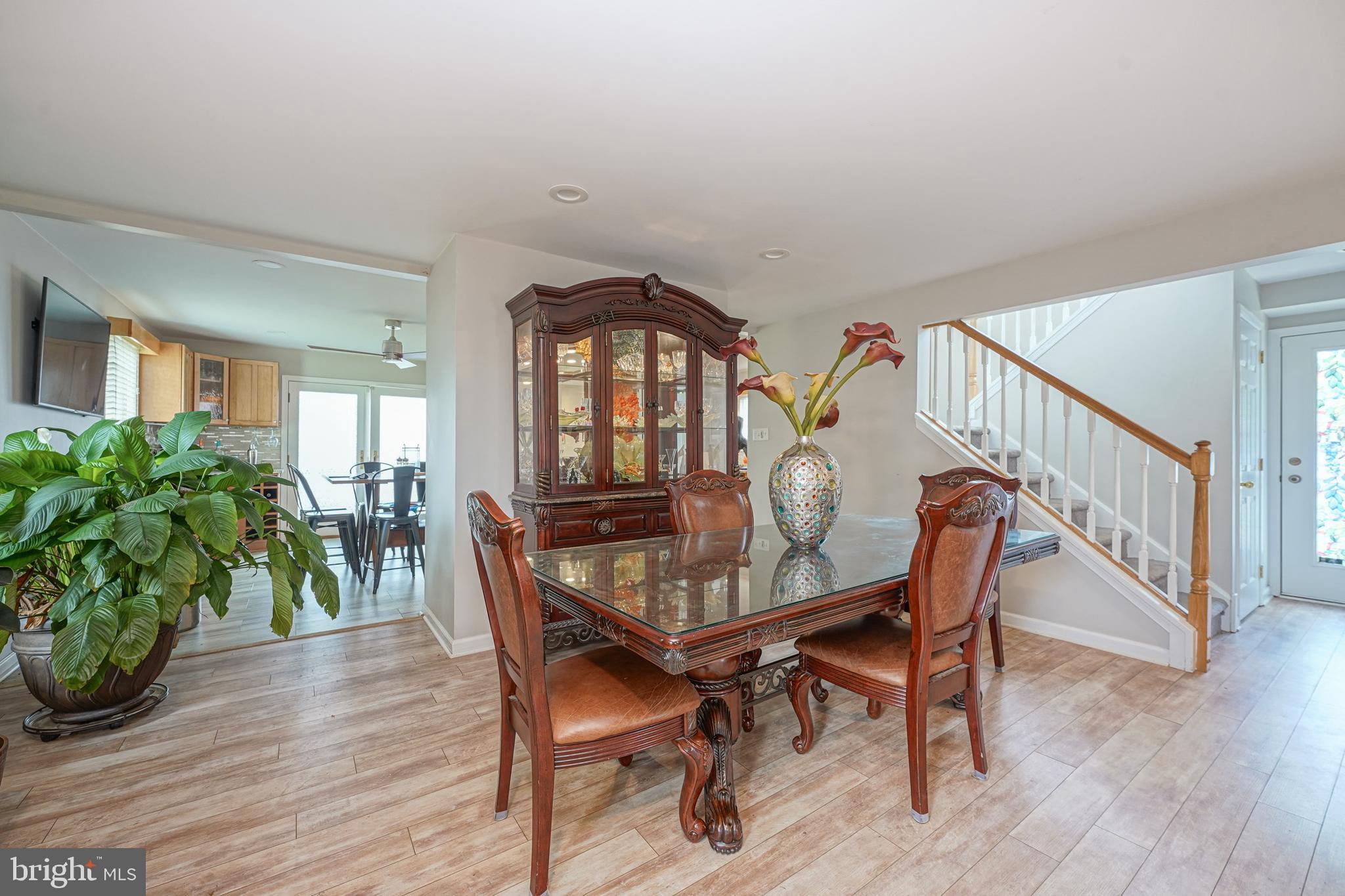 BOOTH CORNER - Residential