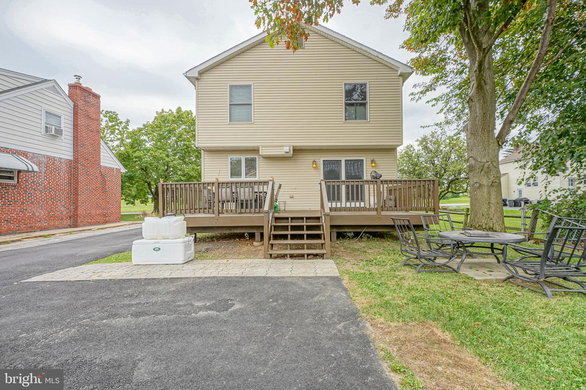 BOOTH CORNER - Residential