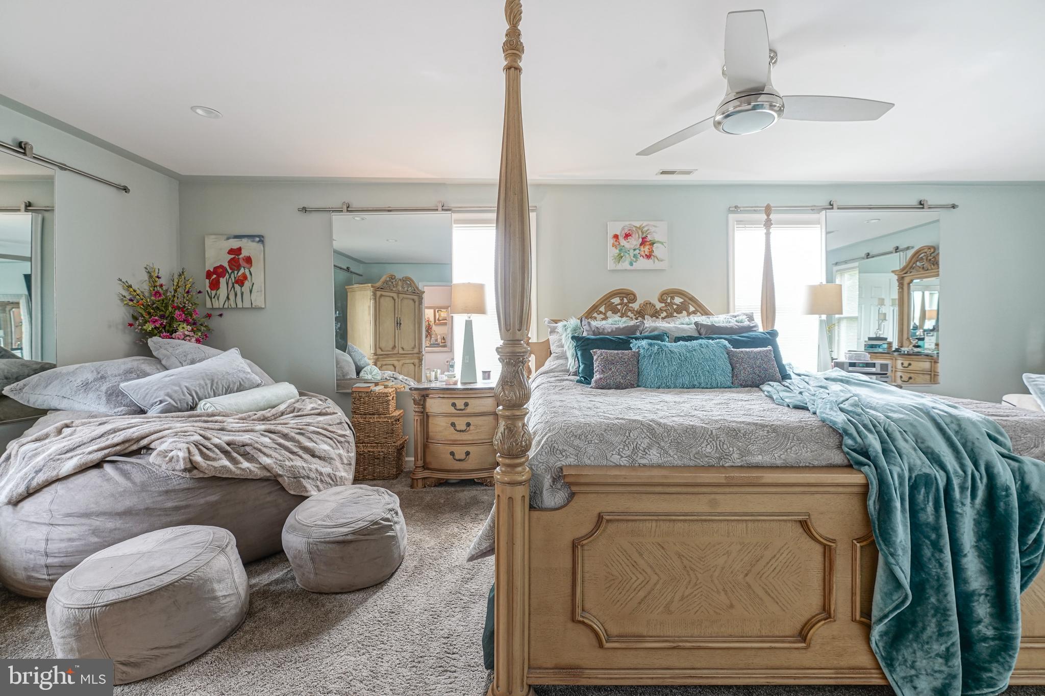 BOOTH CORNER - Residential