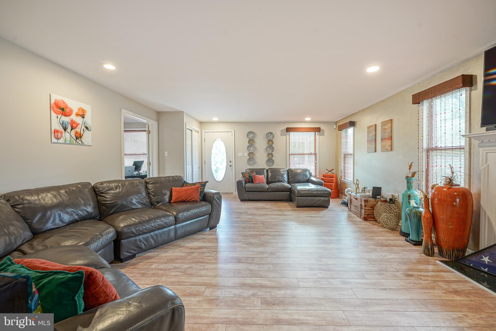 BOOTH CORNER - Residential