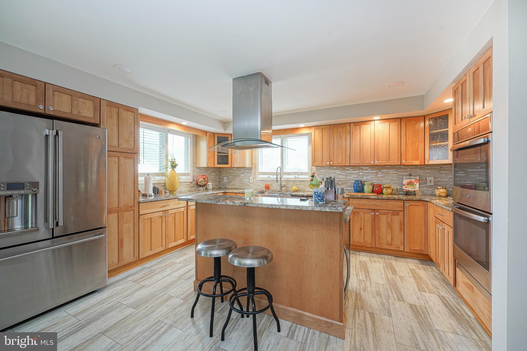 BOOTH CORNER - Residential