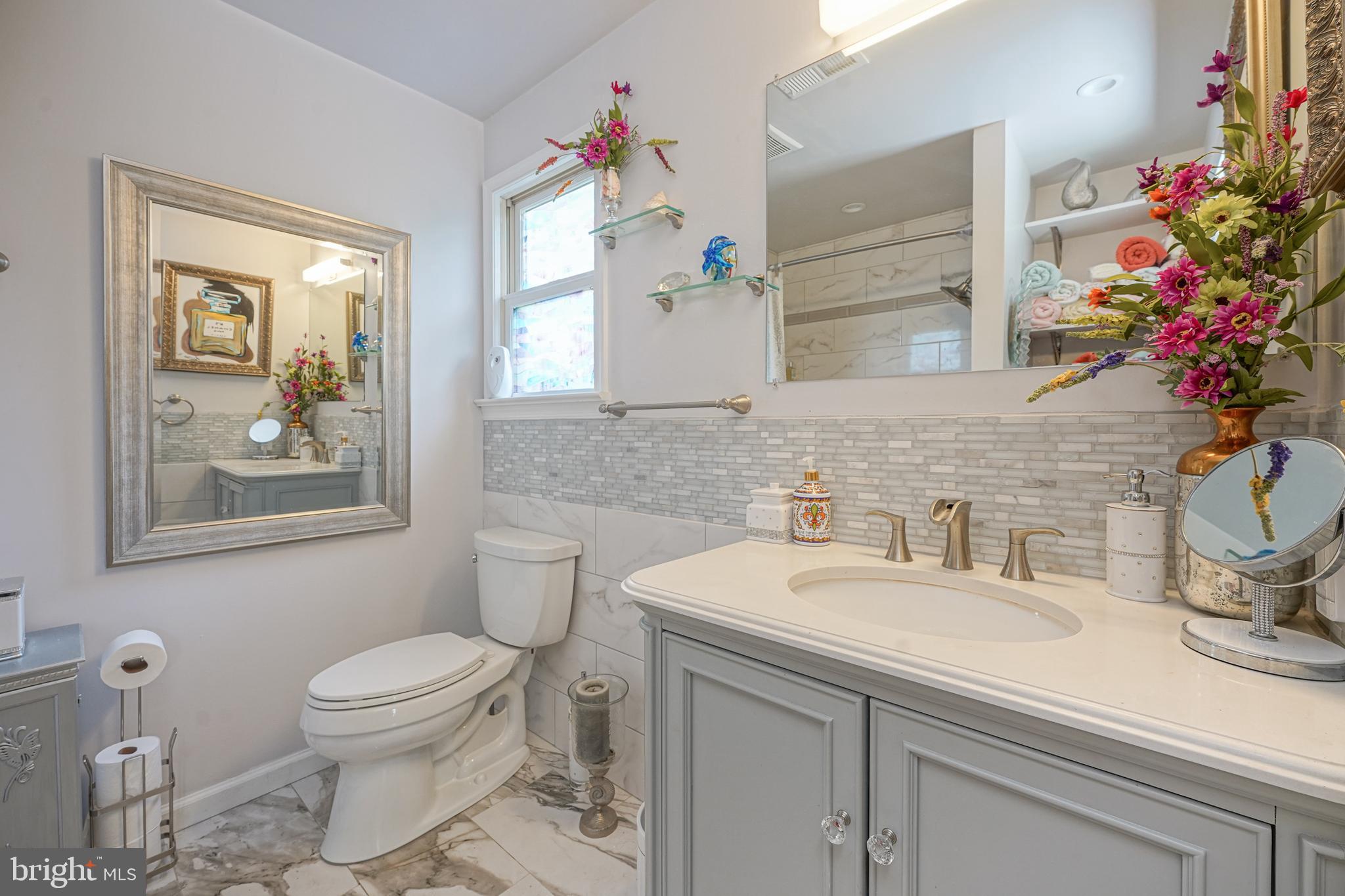 BOOTH CORNER - Residential