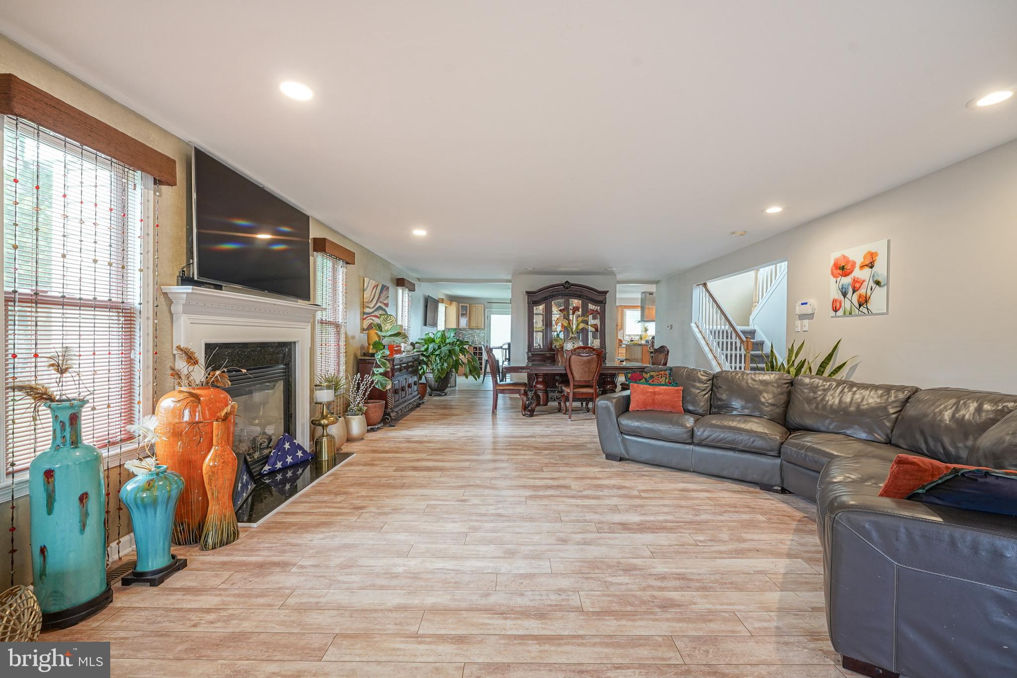 BOOTH CORNER - Residential