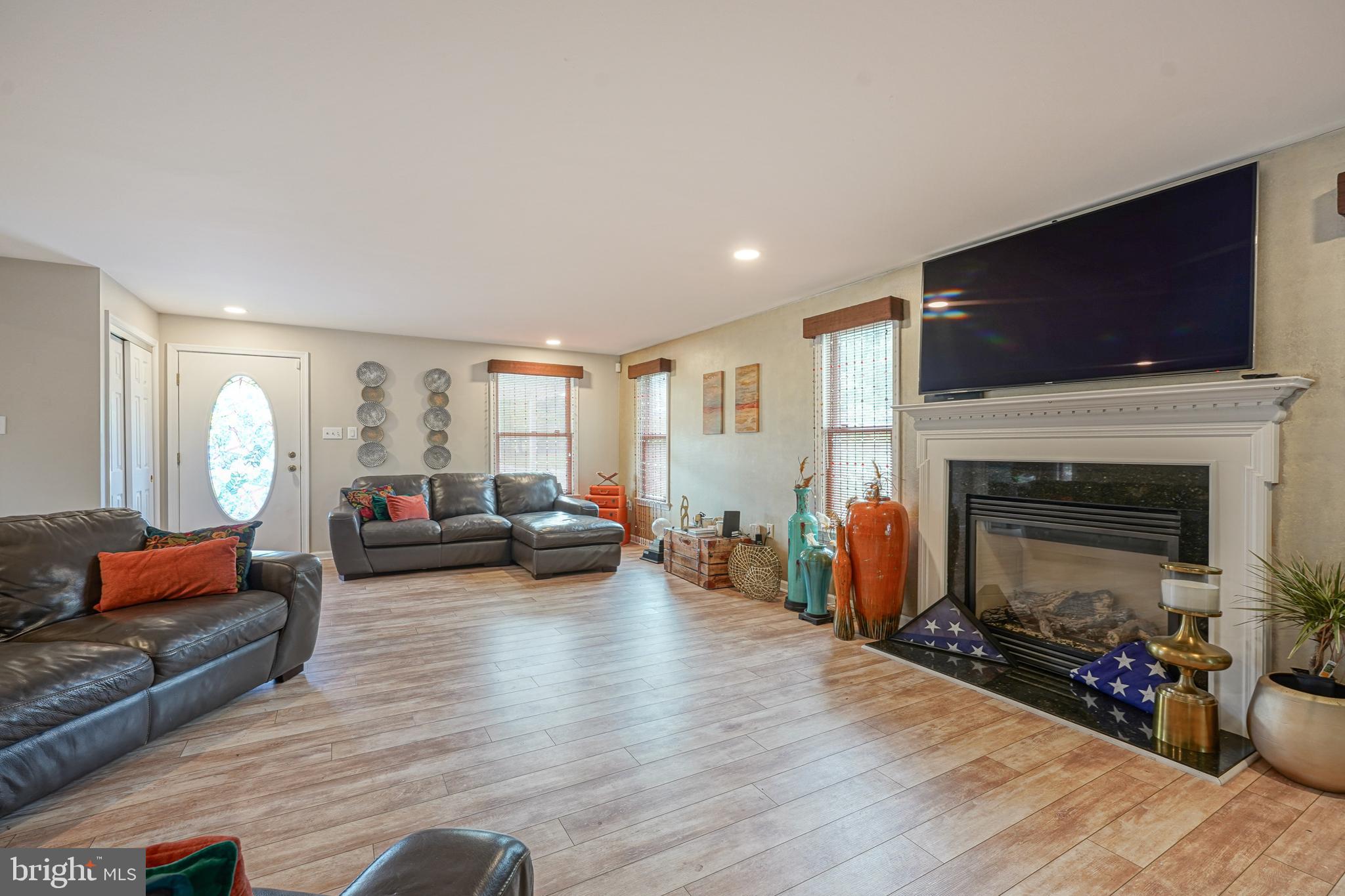 BOOTH CORNER - Residential