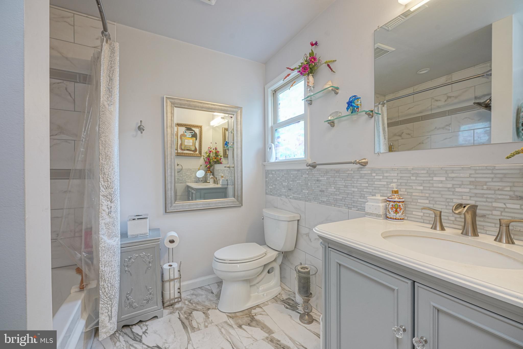 BOOTH CORNER - Residential