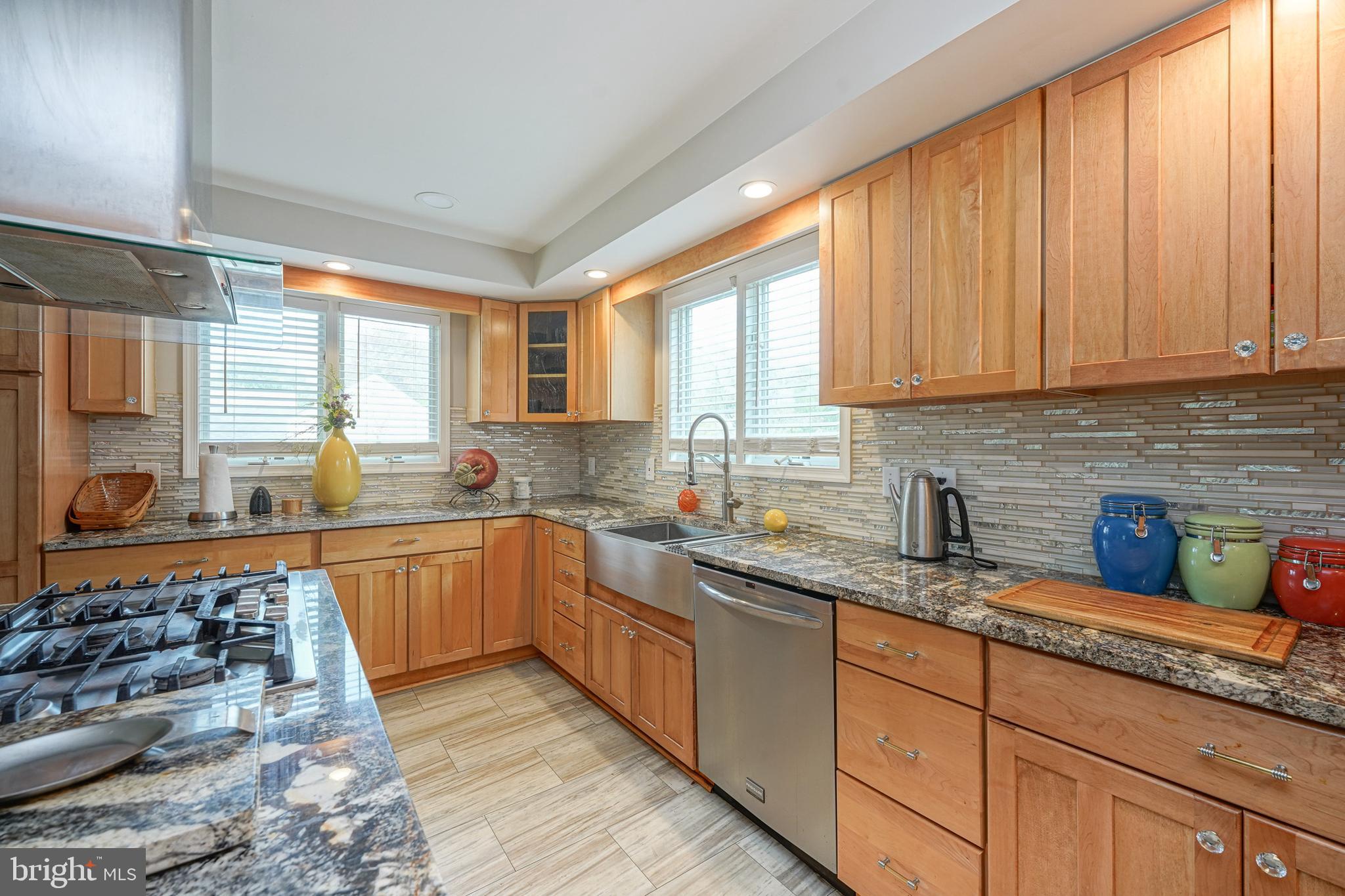 BOOTH CORNER - Residential