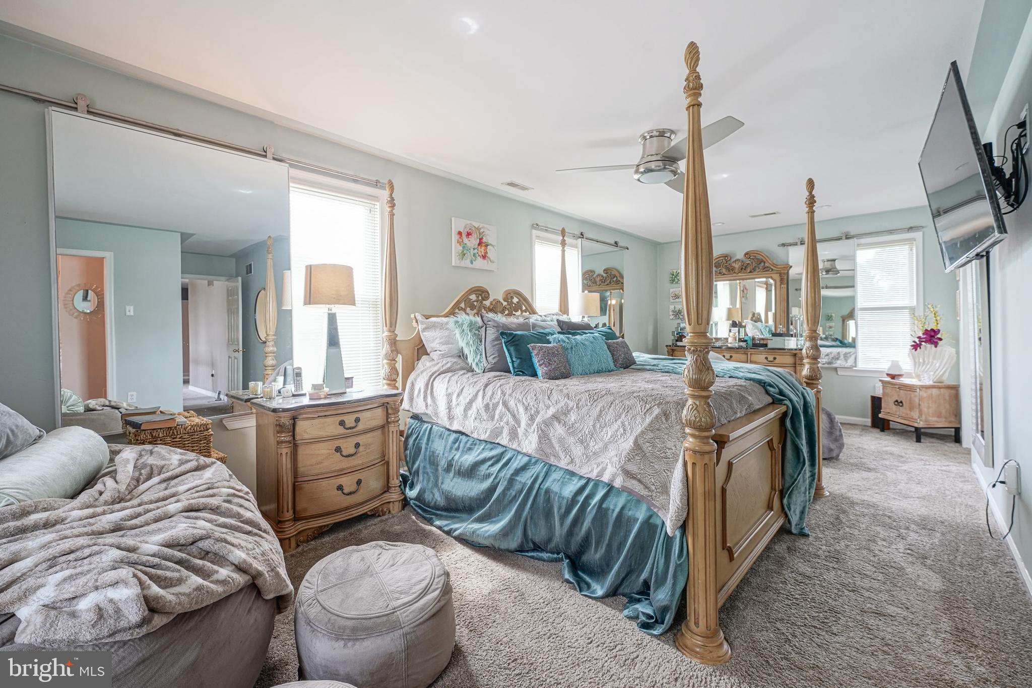 BOOTH CORNER - Residential