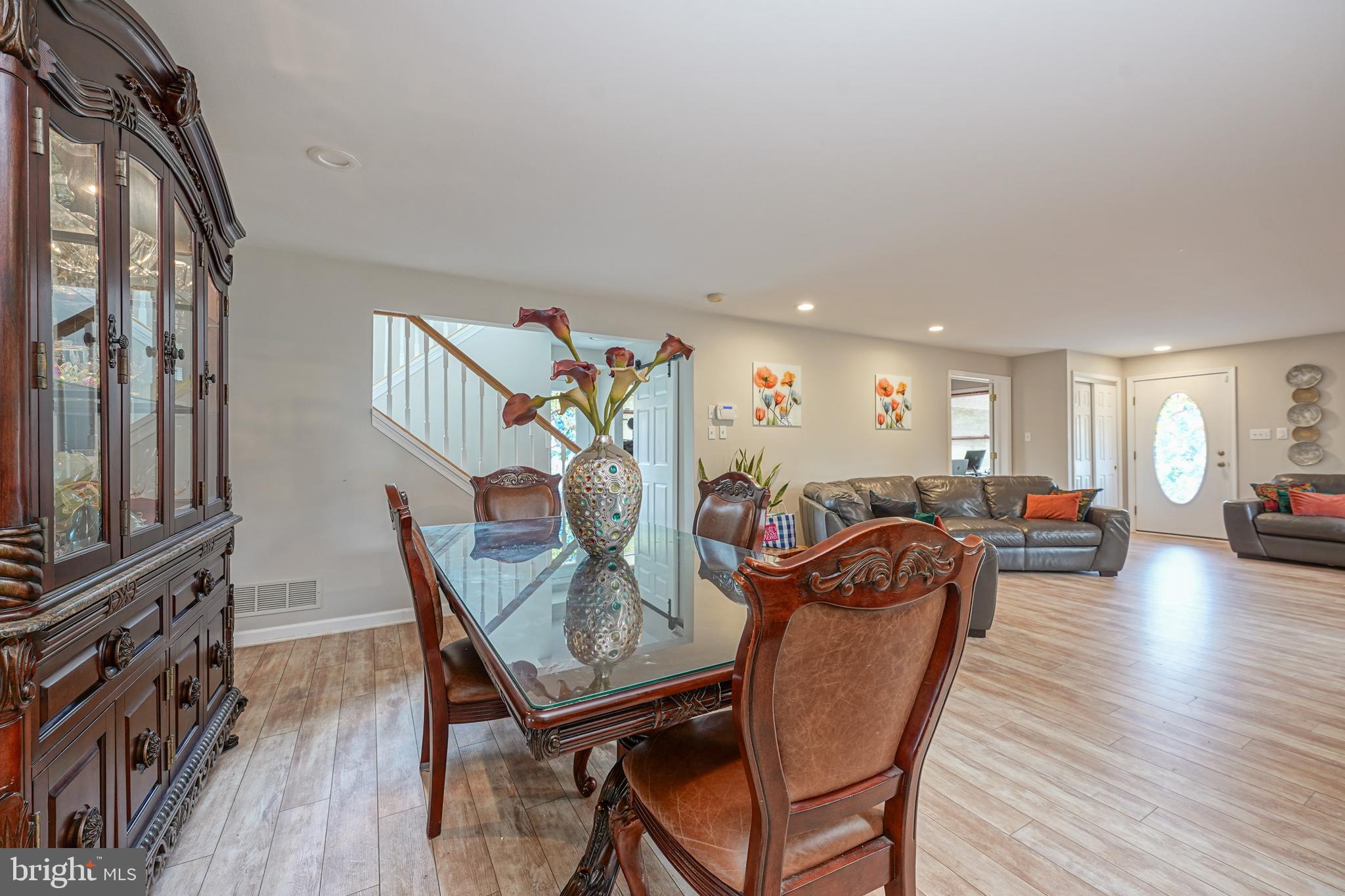 BOOTH CORNER - Residential