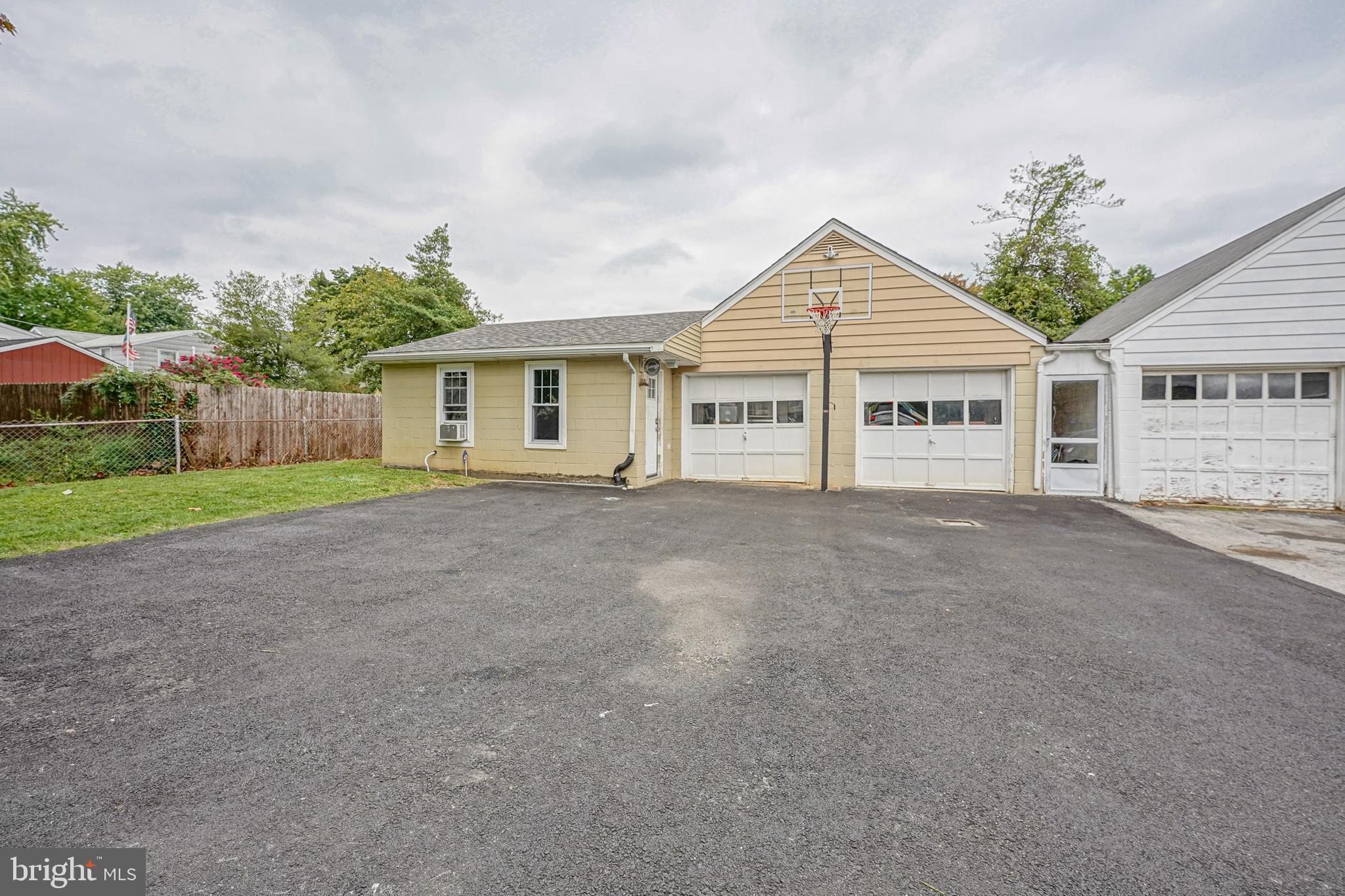 BOOTH CORNER - Residential