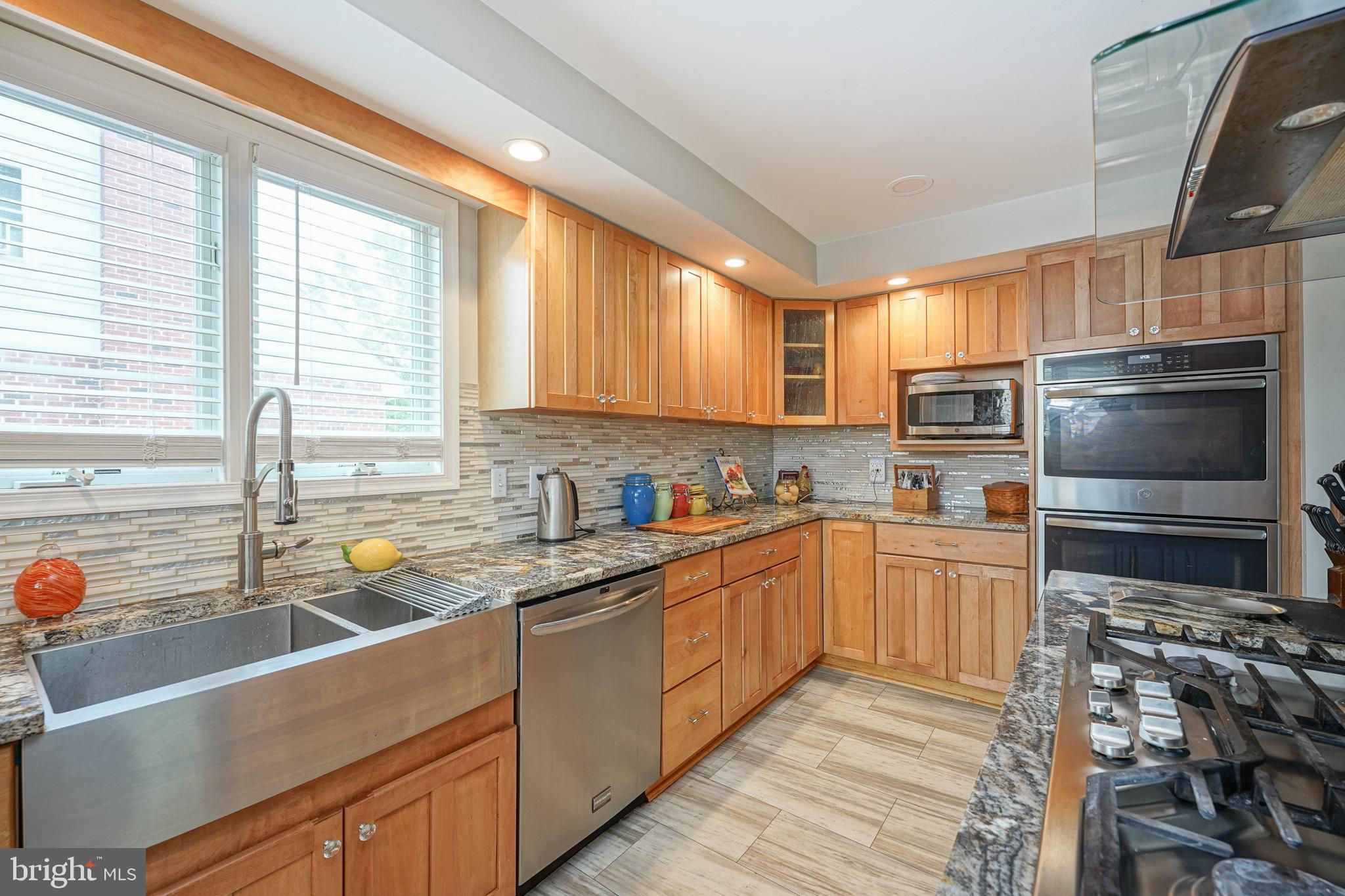 BOOTH CORNER - Residential