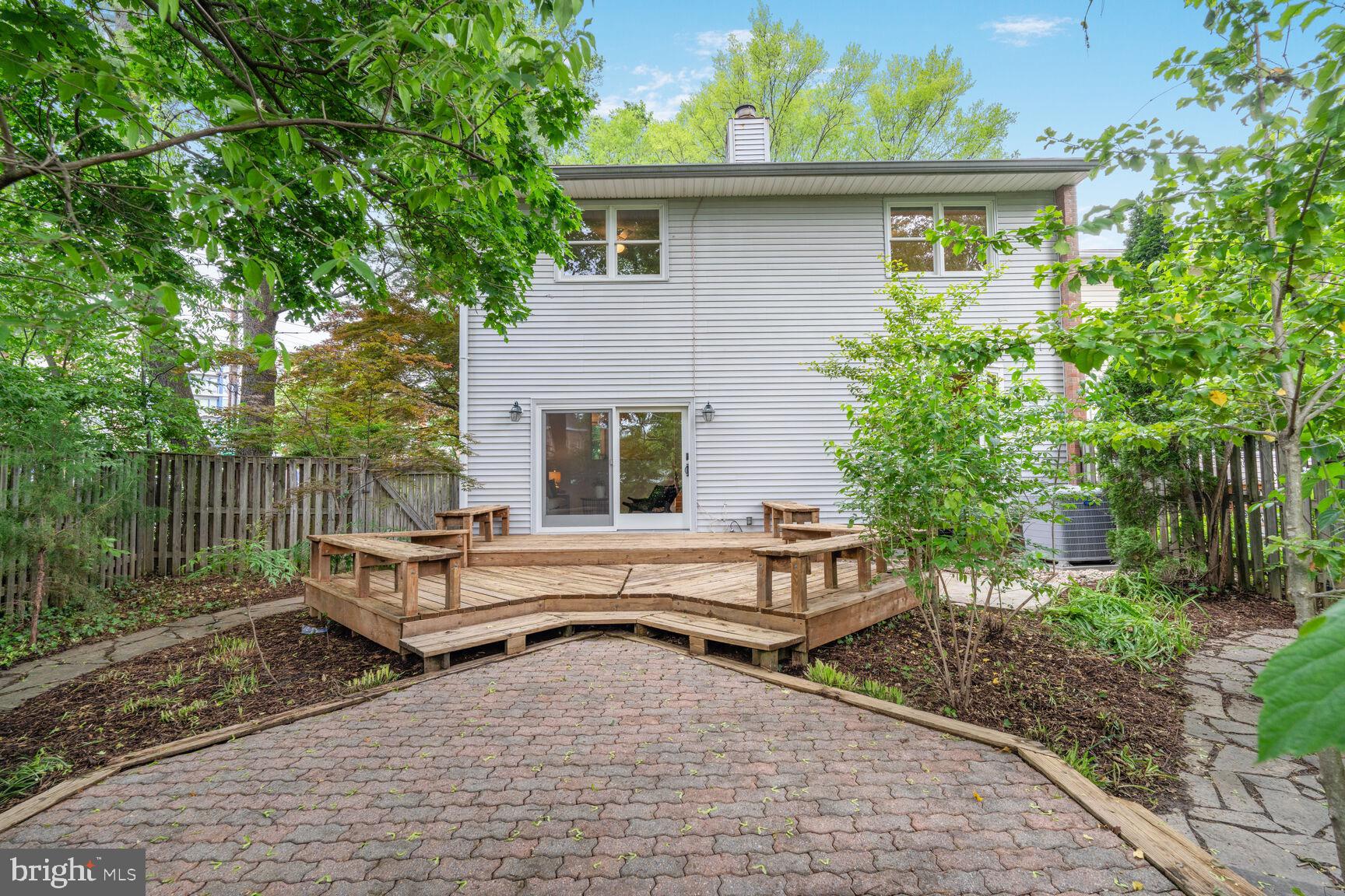 THE STEEPLES - Residential