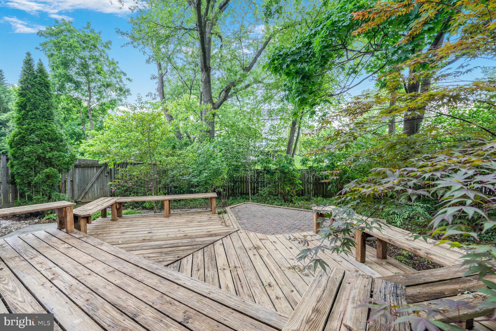 THE STEEPLES - Residential