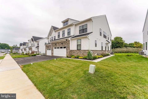 Townhouse For Sale - 544 Anfield Road<br/> MALVERN, PA 19355