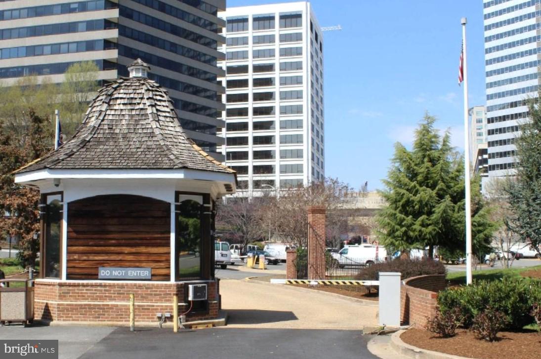 1111 ARLINGTON BOULEVARD 432