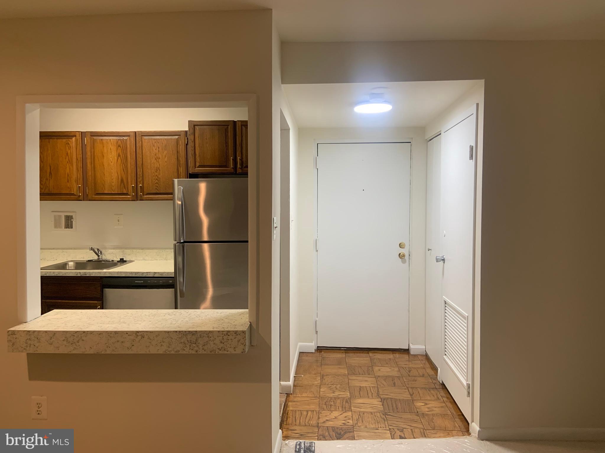 WOODLAKE TOWERS - Residential