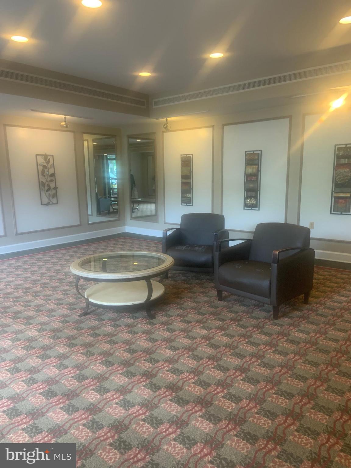 WOODLAKE TOWERS - Residential