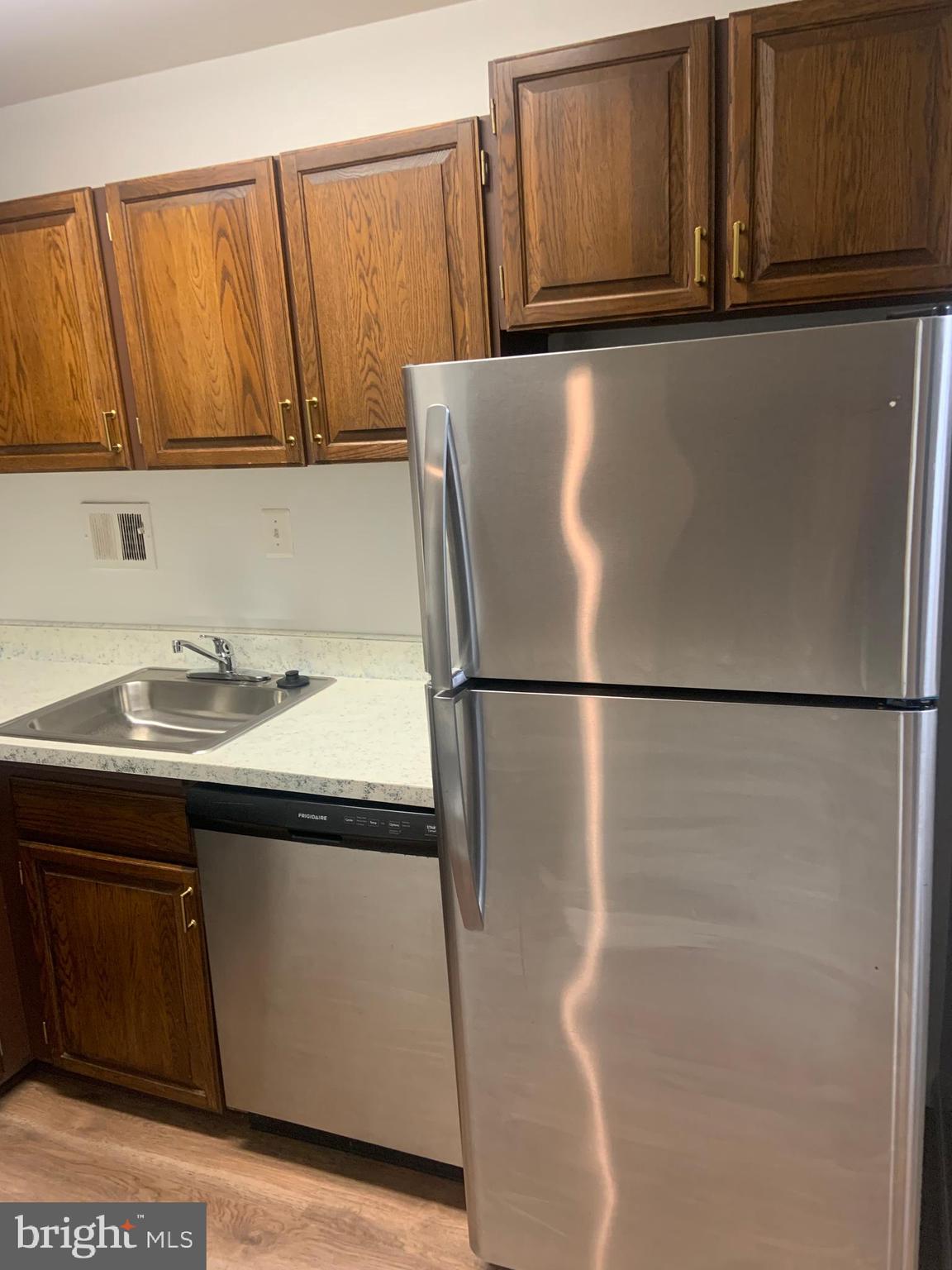 WOODLAKE TOWERS - Residential