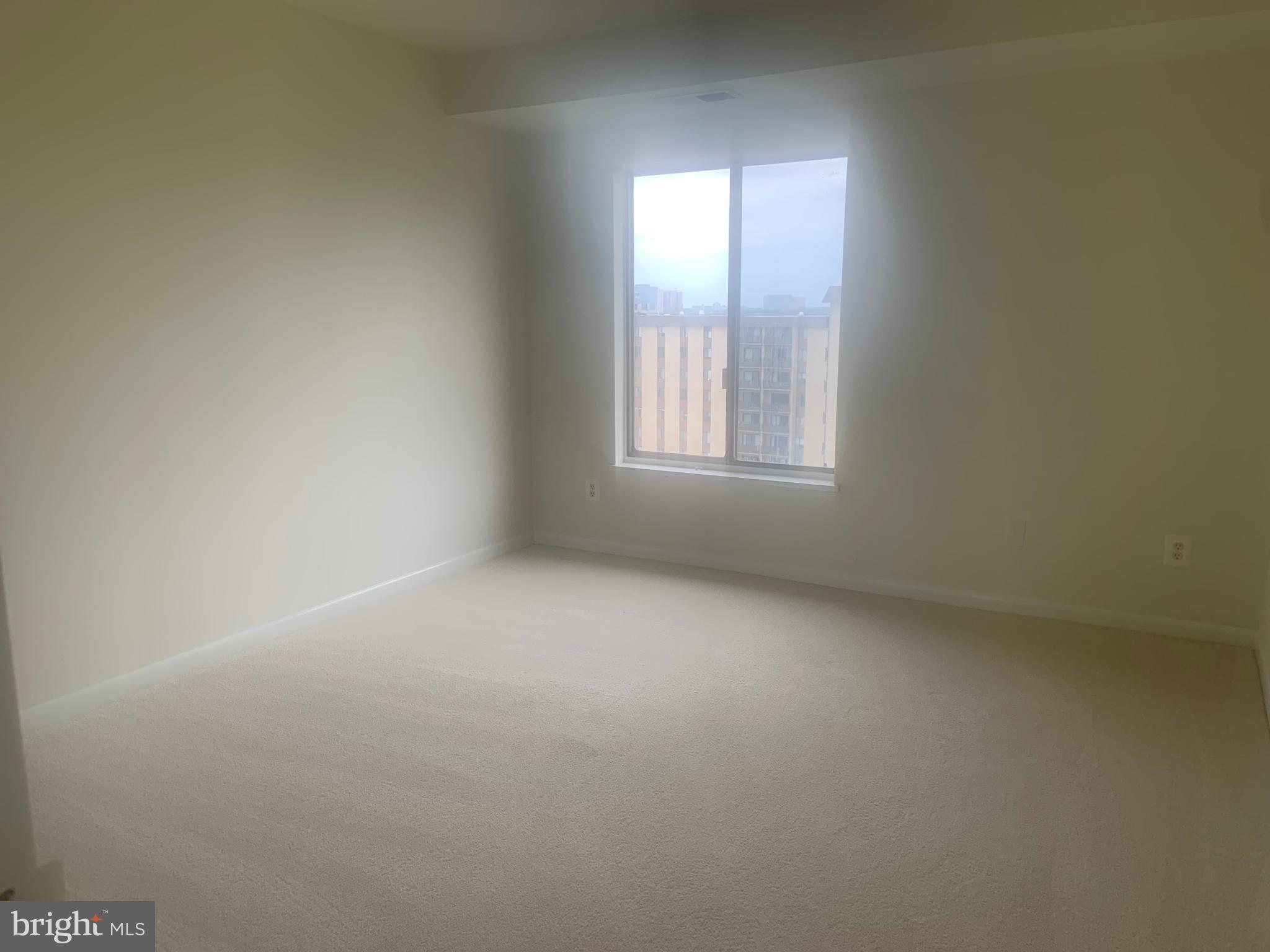 WOODLAKE TOWERS - Residential