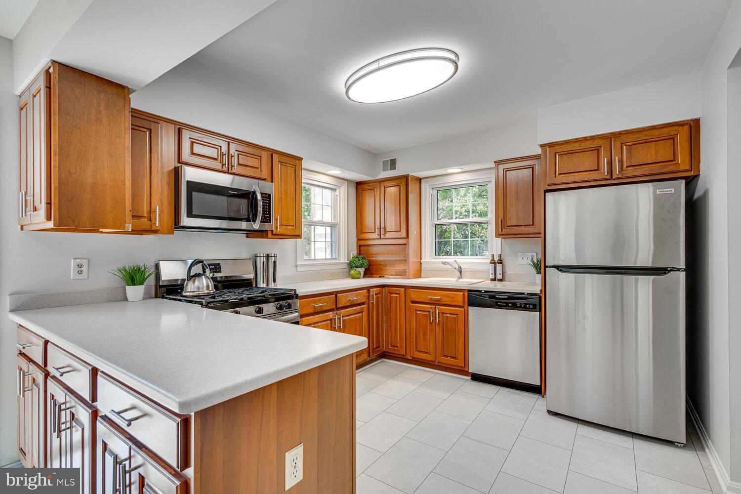 COLLEGE GARDENS - Residential