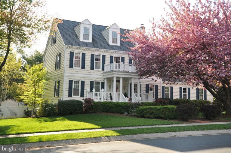 CARRIAGE HILLS - Residential